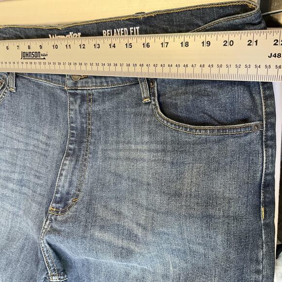 Wrangler Men Jeans 42X30 Blue Denim Button 30" Inseam Straight Leg Mid Rise - Picture 6 of 12